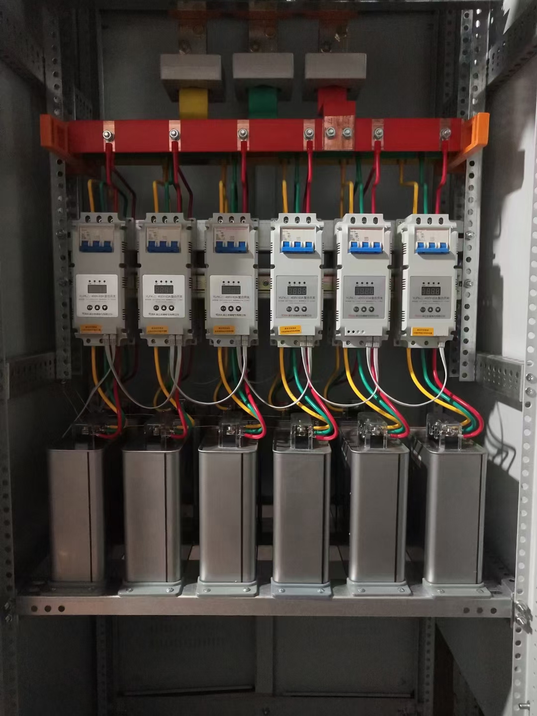 capacitor in capacitor bank